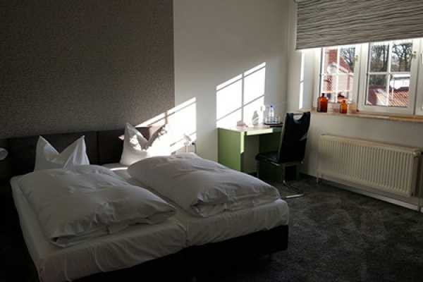 385_hotel_landhaus-feyen_schlafzimmer_thb